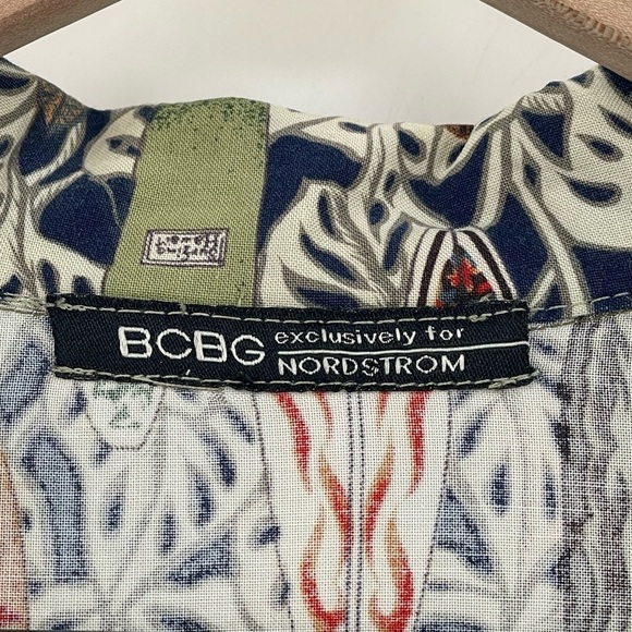 BCBG Nordstrom Men's Short Sleeve Camp Shirt Vacation Surfboard Print | XL/XXL - Picture 5 of 6